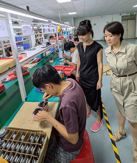 xiao-feng-inspections2 Xiao Feng during factory visit in China
